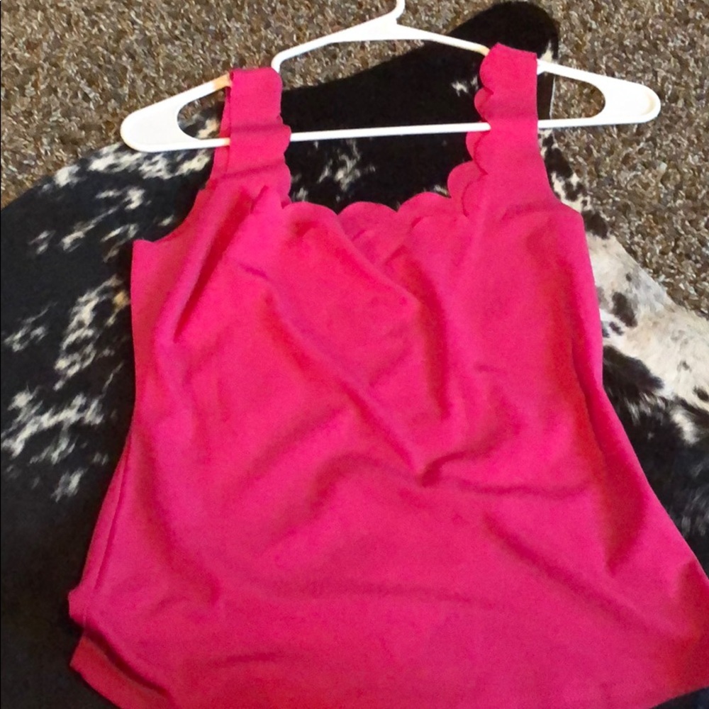 adorable scalloped tank